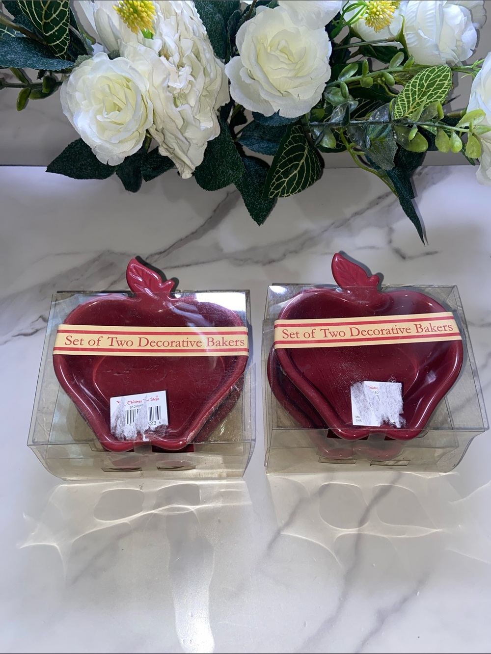 Nantucket ceramic Set of Four Red Apple Decorative Bakeware Bakers 5 inch Apple